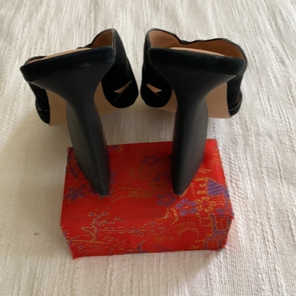 •Halston Heritage• Black Suede Sandals, EEEUC - Picture 6 of 9
